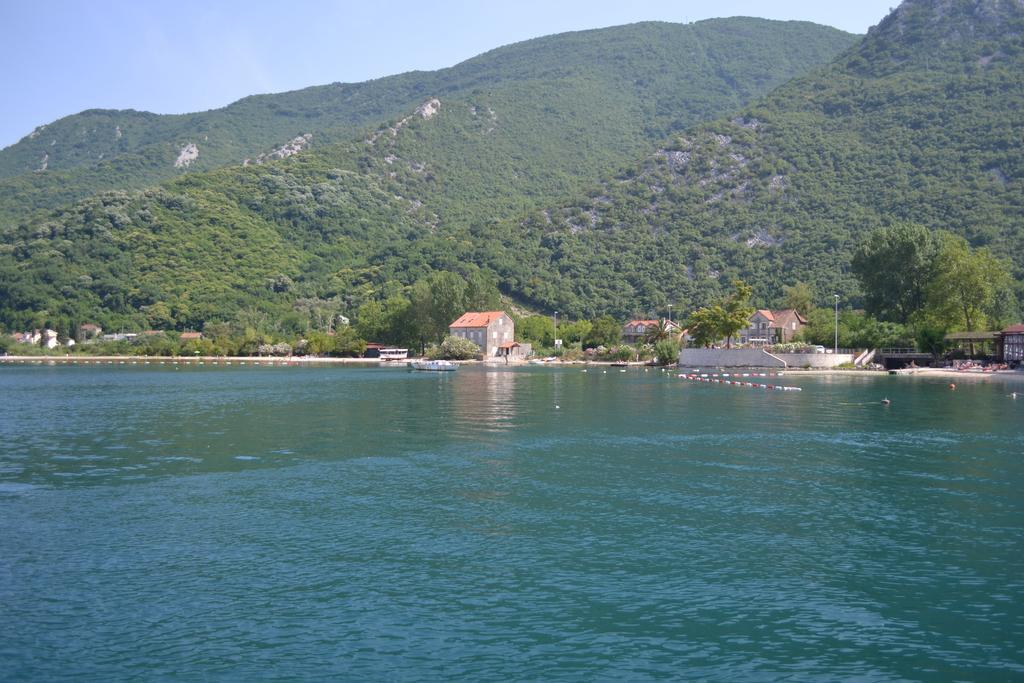 Apartments Lalevic Долни Морин Екстериор снимка
